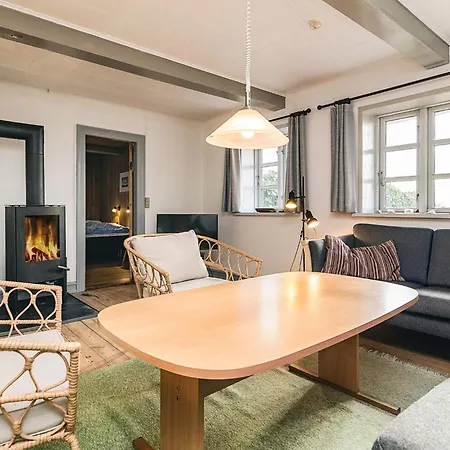 8 Person In * Svendborg