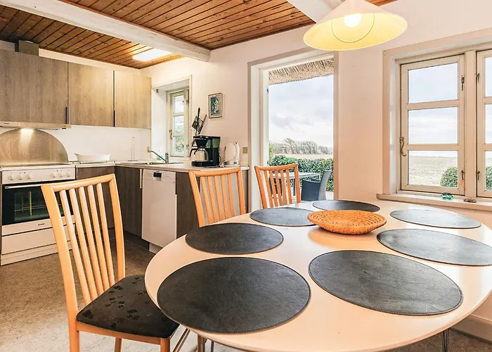 8 Person In * Svendborg
